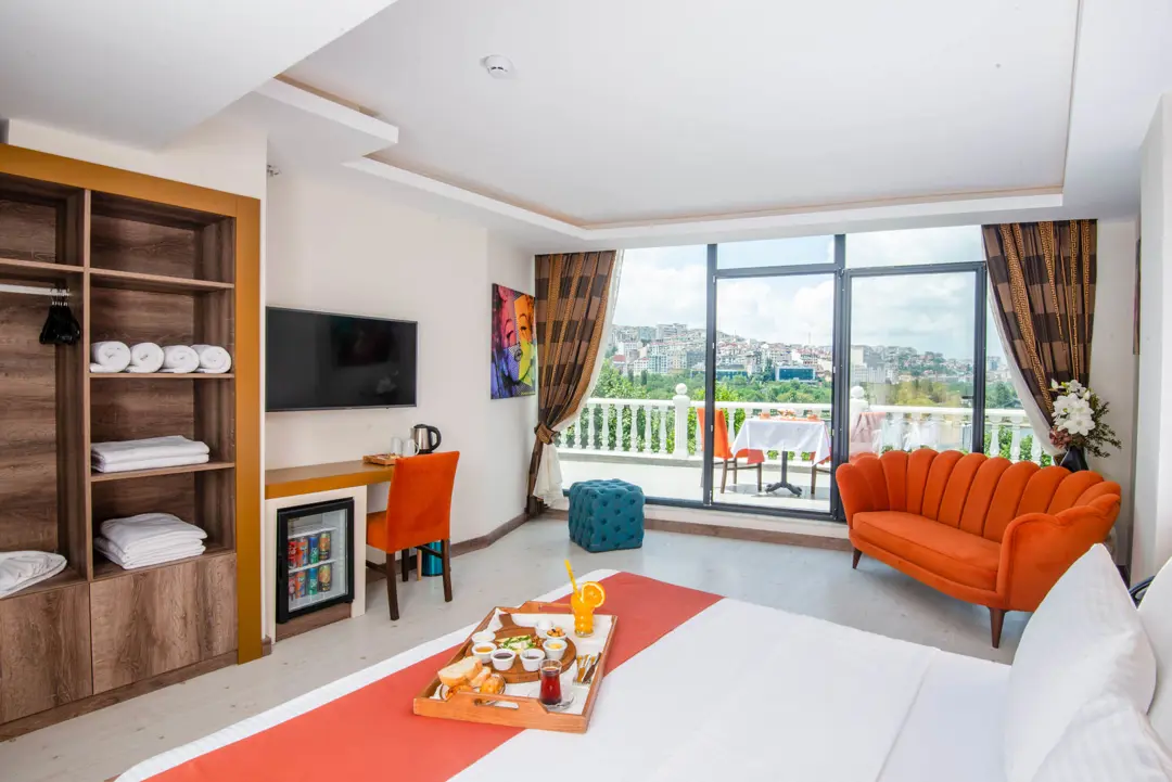 Mimari Fotoğraf Çekimi İzmir — Mayla Golden Horn Hotel Cephe Detayı — mertakdurak.com — 17