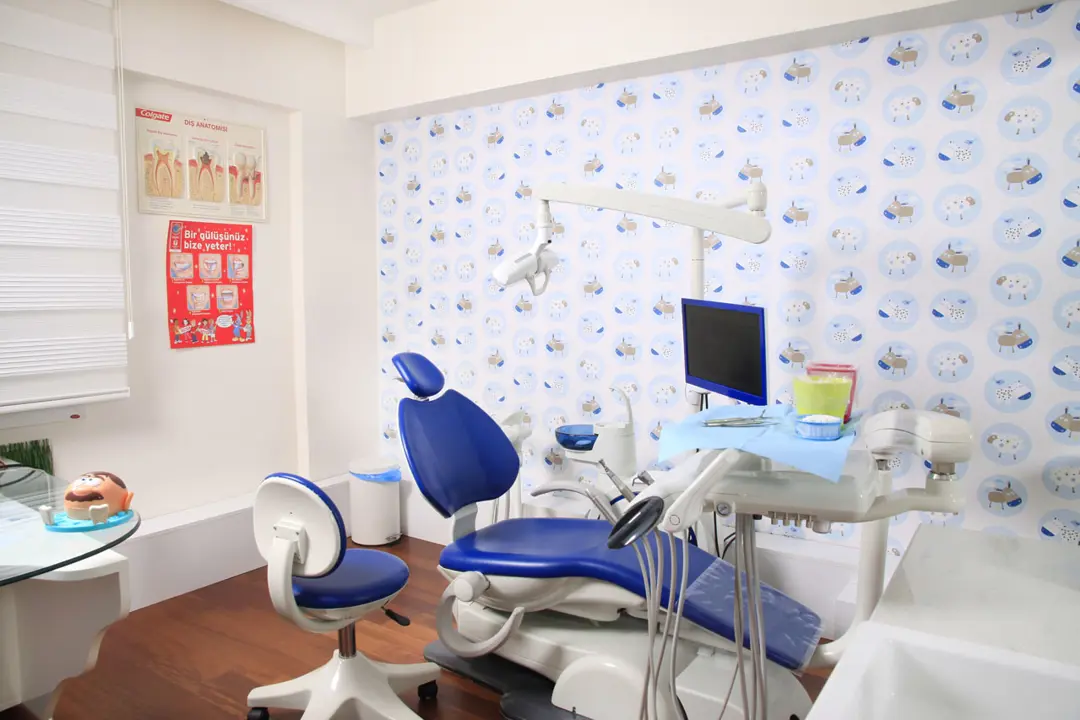 Fabrika Fotoğraf Çekimi İzmir — Beyaz Nokta Dental Kontrollü Aydınlatma — mertakdurak.com