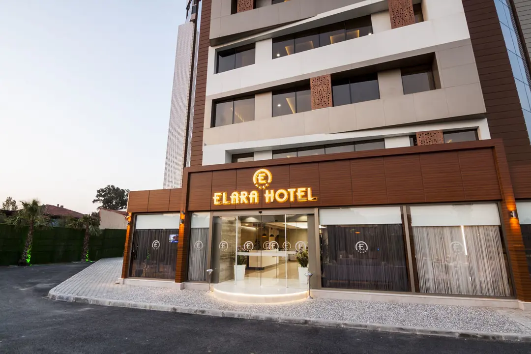 Mimari Fotoğraf Çekimi İzmir — Elara Hotel Modern Bina Tasarımı — mertakdurak.com
