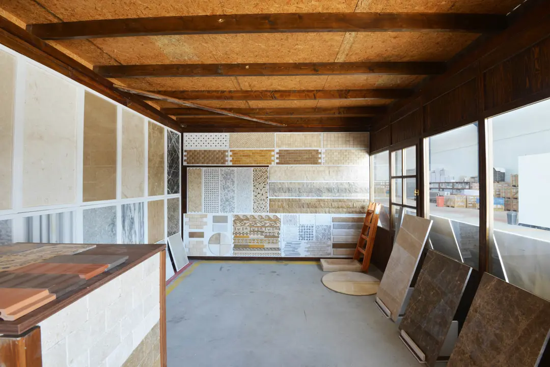 Fabrika Fotoğraf Çekimi İzmir — TLG Marble Profesyonel Dış Mekan Çekimi — mertakdurak.com