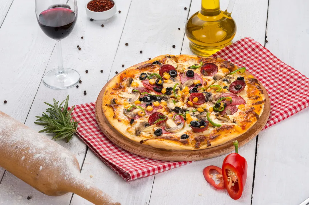 Gıda Fotoğraf Çekimi İzmir — Penne Makarna Renk Kontrastı ve Kompozisyon — mertakdurak.com