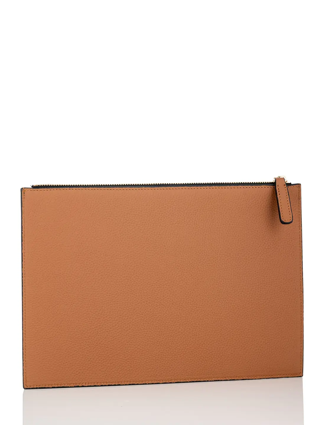 GioMi taba granül deri portföy clutch arka görünüm, seramik yansıma — İzmir deri çanta ürün fotoğrafı