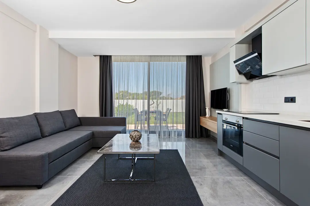 Mimari Fotoğraf Çekimi İzmir — Kadagan Suites Açık Hava Oturma Alanları — mertakdurak.com