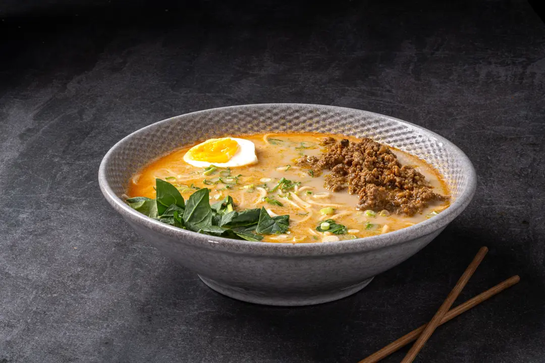 Tantanmen Ramen — Vibe Sushi İzmir Buca sushi fotoğraf çekimi, açılı çekim | Mert Akdurak
