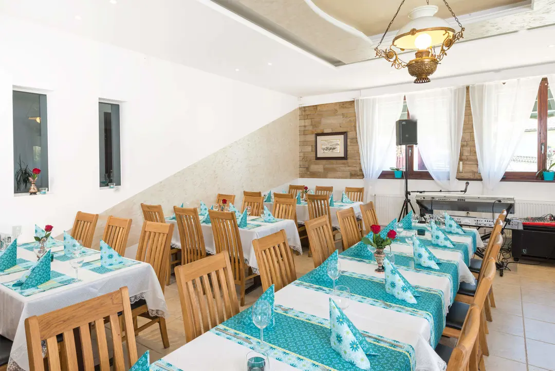 Mimari Fotoğraf Çekimi İzmir — Orient Grill Atmosferik Aydınlatma — mertakdurak.com