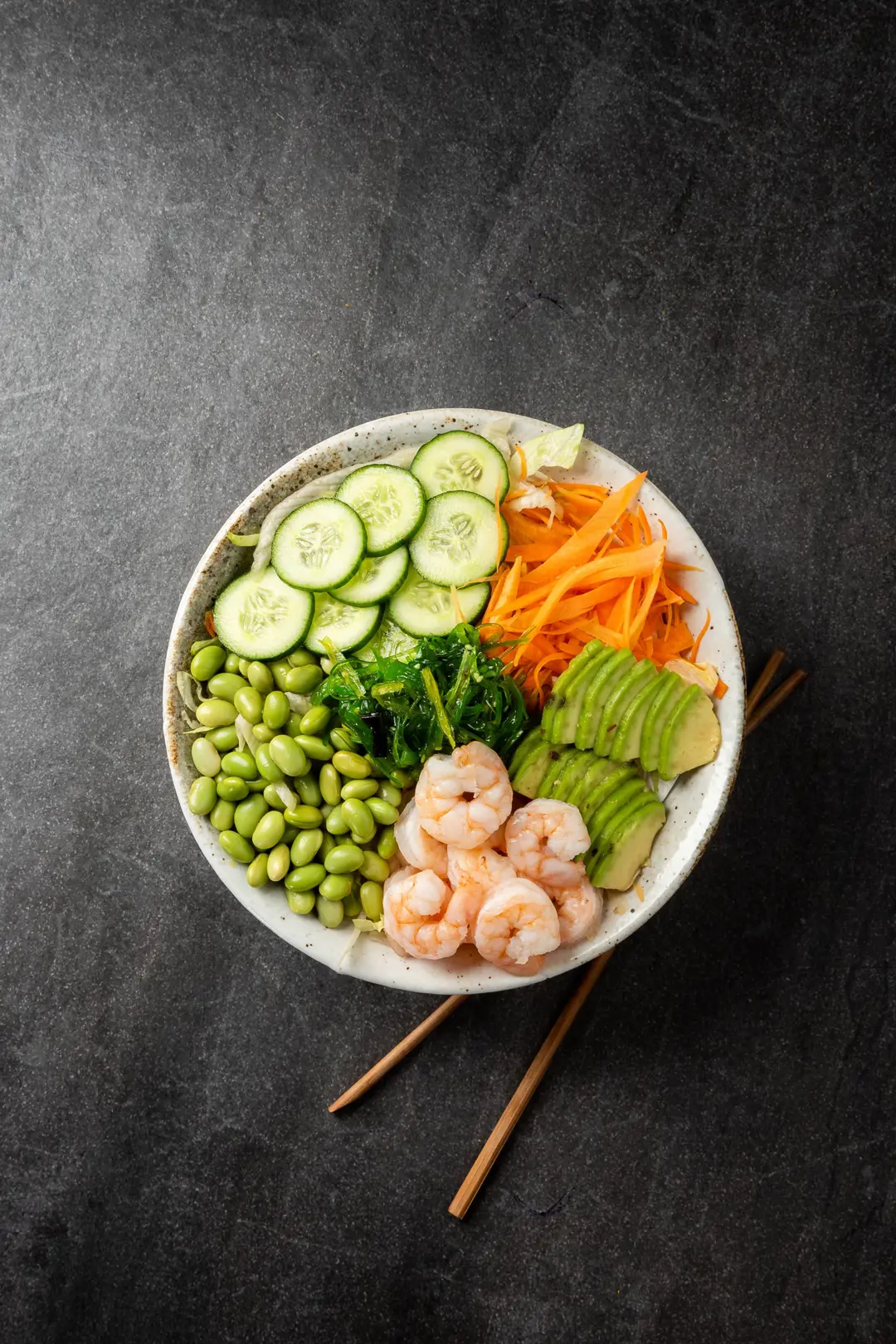 Karidesli Poke Bowl — Vibe Sushi İzmir Buca sushi fotoğraf çekimi, tepeden çekim | Mert Akdurak