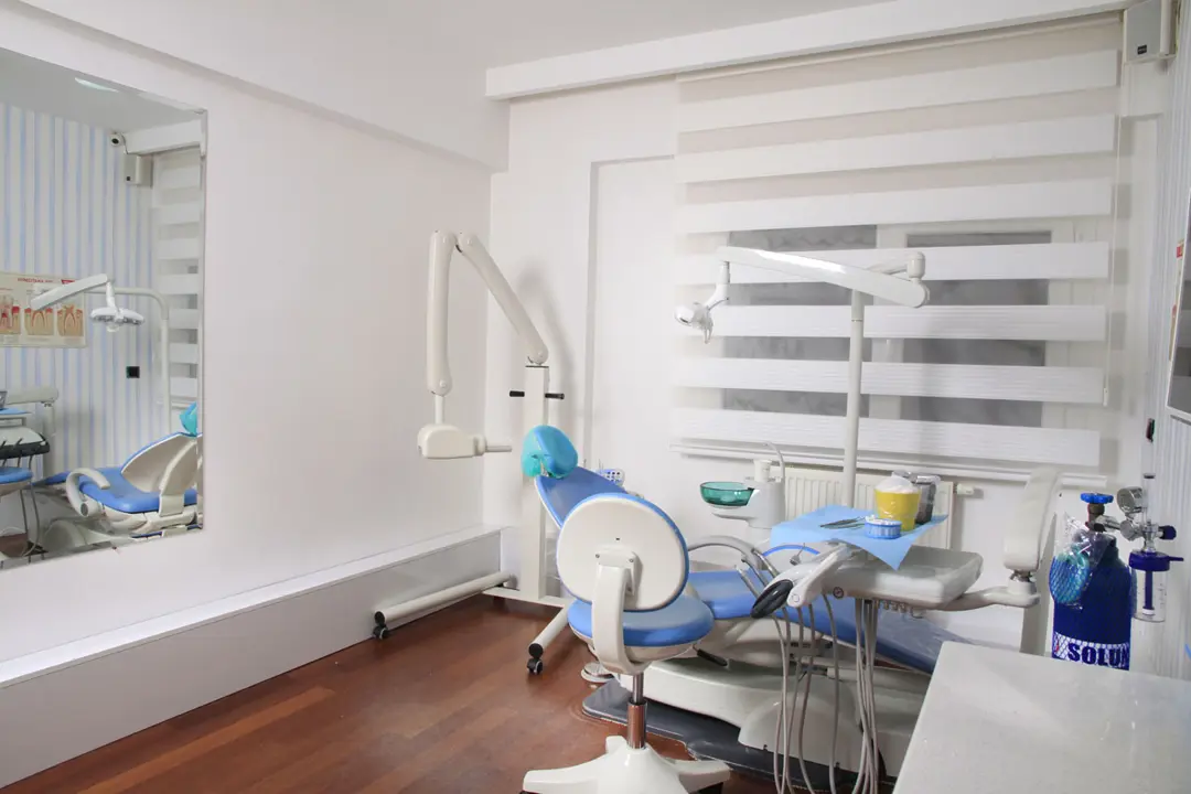 Fabrika Fotoğraf Çekimi İzmir — Beyaz Nokta Dental Steril Ekipman Kullanımı — mertakdurak.com