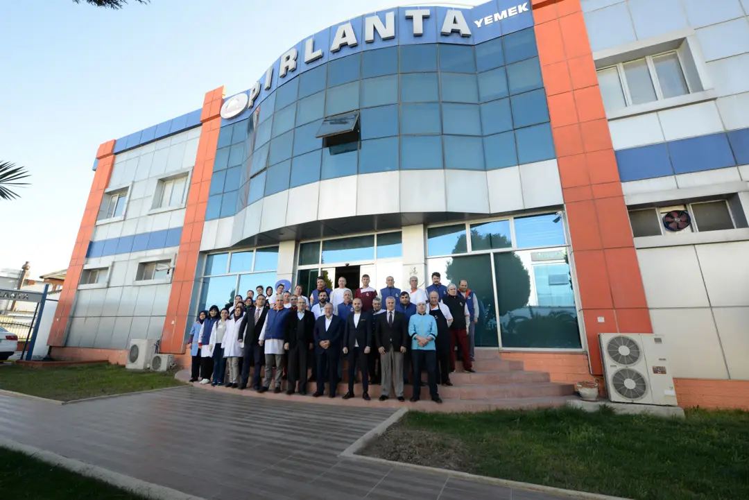 Fabrika Fotoğraf Çekimi İzmir — Pırlanta Yemek Endüstriyel Aydınlatma — mertakdurak.com