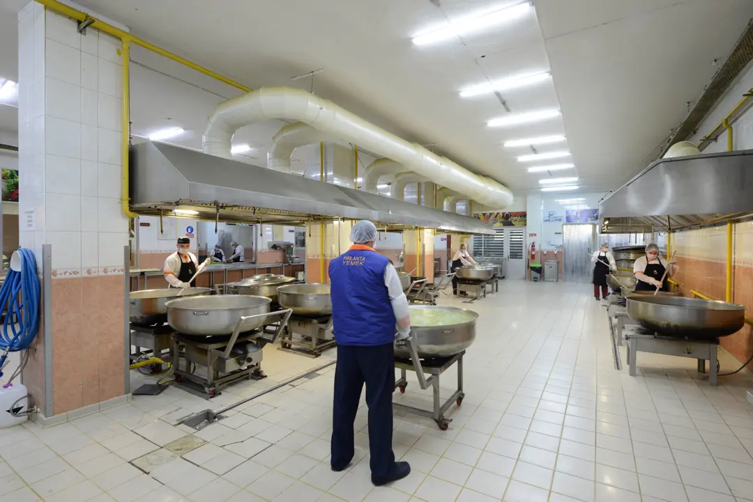 Fabrika Fotoğraf Çekimi İzmir — Pırlanta Yemek Endüstriyel Aydınlatma — mertakdurak.com — 20