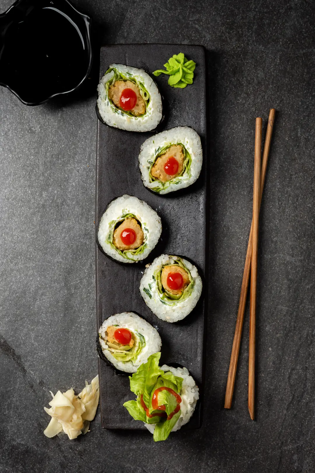 Tempura Roll — Vibe Sushi İzmir Buca sushi fotoğraf çekimi, tepeden çekim | Mert Akdurak