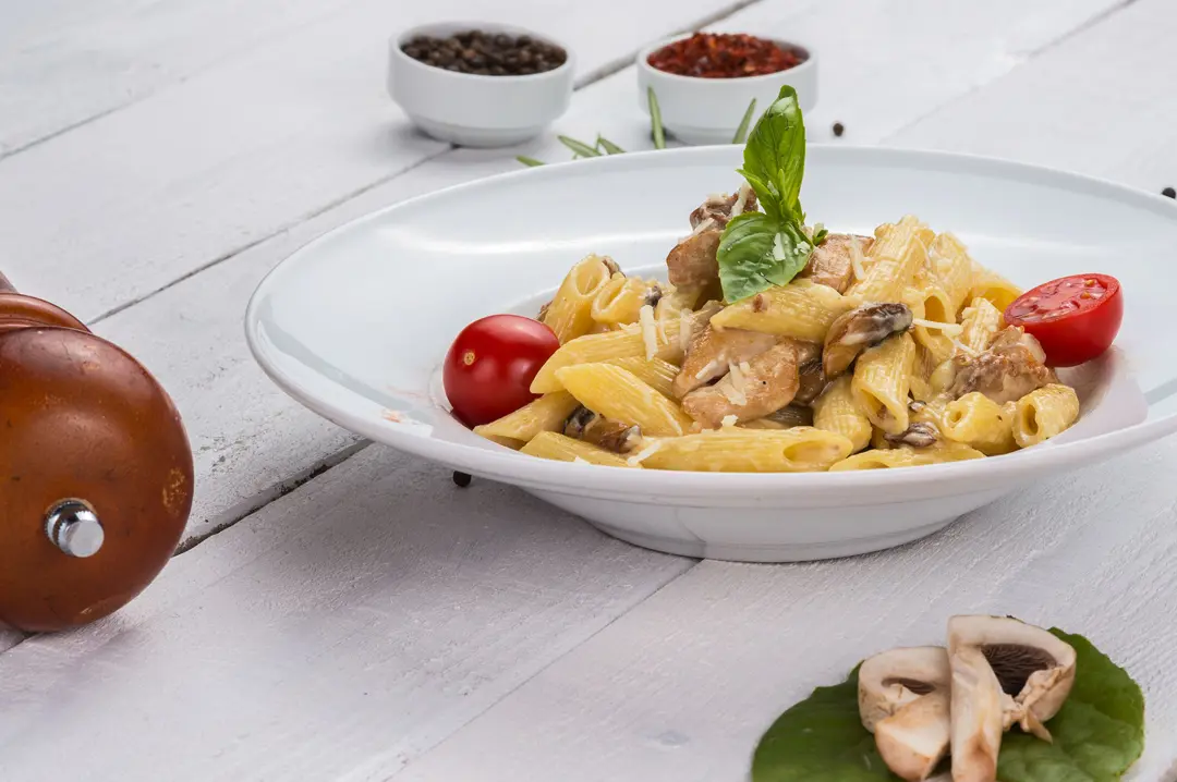 Gıda Fotoğraf Çekimi İzmir — Penne Makarna Yemek Fotoğrafçılığı Sanatı — mertakdurak.com