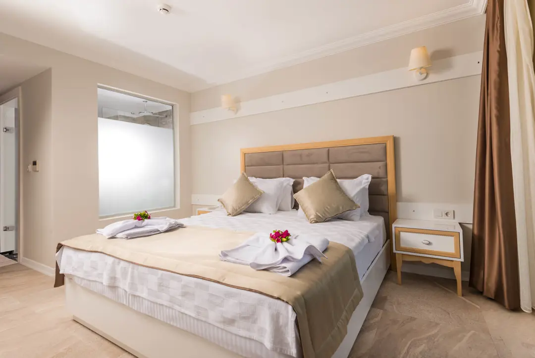 Mimari Fotoğraf Çekimi İzmir — AS Hotel Dış Mekan Kompozisyonu — mertakdurak.com