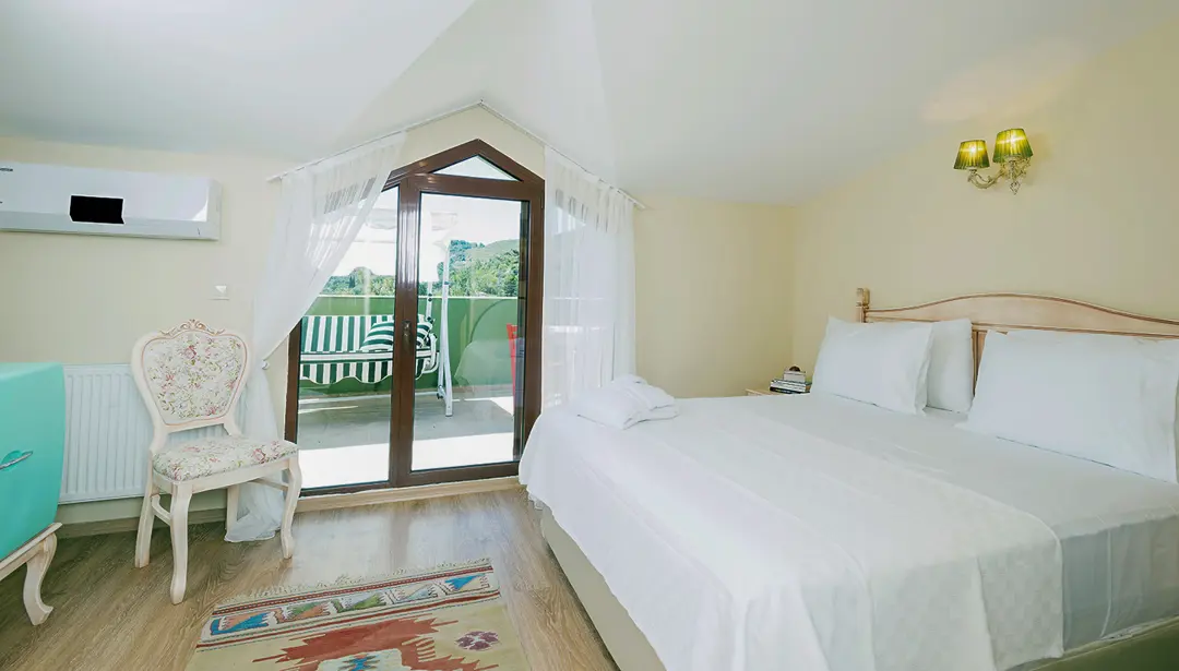 Mimari Fotoğraf Çekimi İzmir — Belizi-Köyce Hotel Doğal Işık Kullanımı — mertakdurak.com — 12
