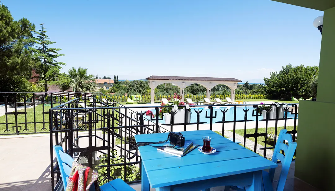 Mimari Fotoğraf Çekimi İzmir — Belizi-Köyce Hotel Doğal Işık Kullanımı — mertakdurak.com — 14
