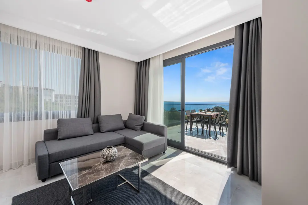 Mimari Fotoğraf Çekimi İzmir — Kadagan Suites Modern Bina Cephesi — mertakdurak.com — 21