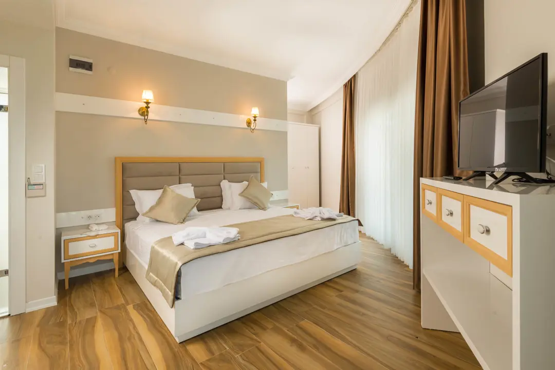 Mimari Fotoğraf Çekimi İzmir — AS Hotel Balkonlar ve Dış Cephe — mertakdurak.com