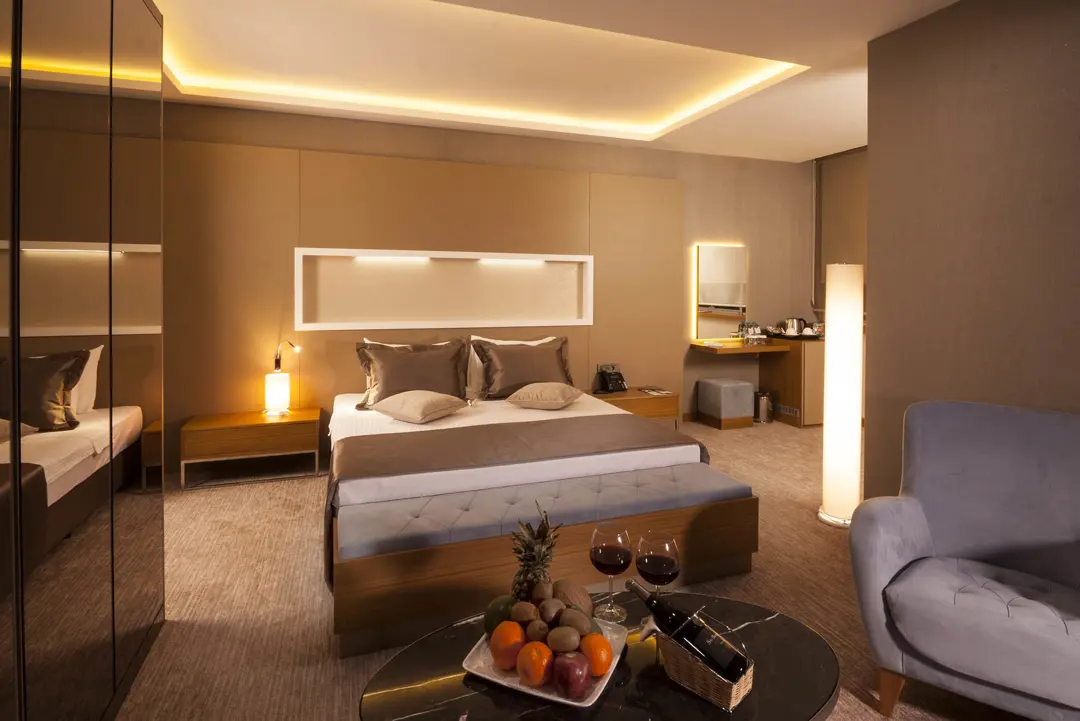 Mimari Fotoğraf Çekimi İzmir — Elara Hotel Profesyonel Çekim — mertakdurak.com