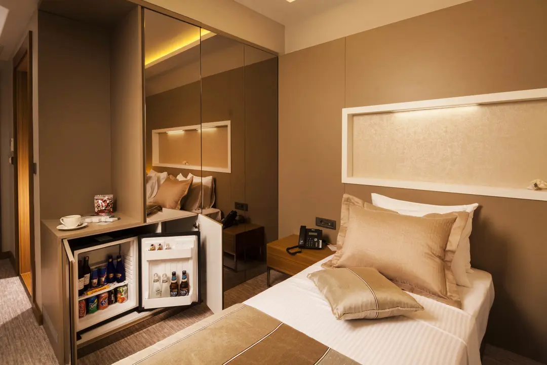 Mimari Fotoğraf Çekimi İzmir — Elara Hotel Dış Mekan Çekimi — mertakdurak.com