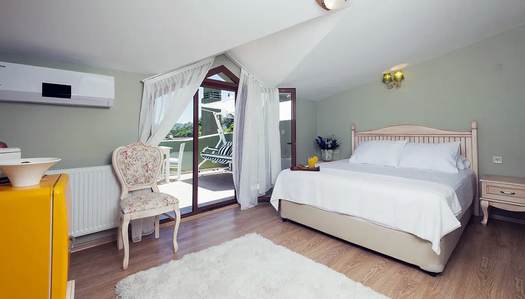 Mimari Fotoğraf Çekimi İzmir — Belizi-Köyce Hotel Oda İç Mekan — mertakdurak.com