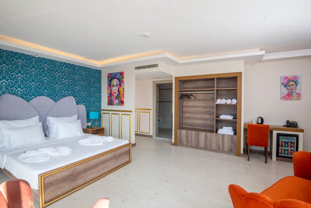 Mimari Fotoğraf Çekimi İzmir — Mayla Golden Horn Hotel Cephe Detayı — mertakdurak.com — 14