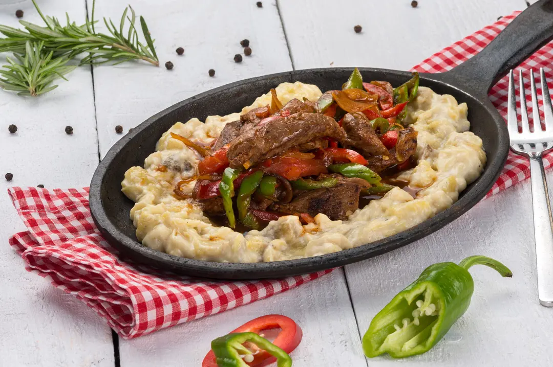 Gıda Fotoğraf Çekimi İzmir — Penne Makarna İştah Açıcı Sunum ve Detaylar — mertakdurak.com