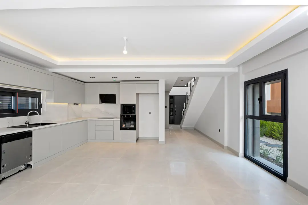 Mimari Fotoğraf Çekimi İzmir — FERESMA Kuşadası Villa Estetik Kompozisyon — mertakdurak.com