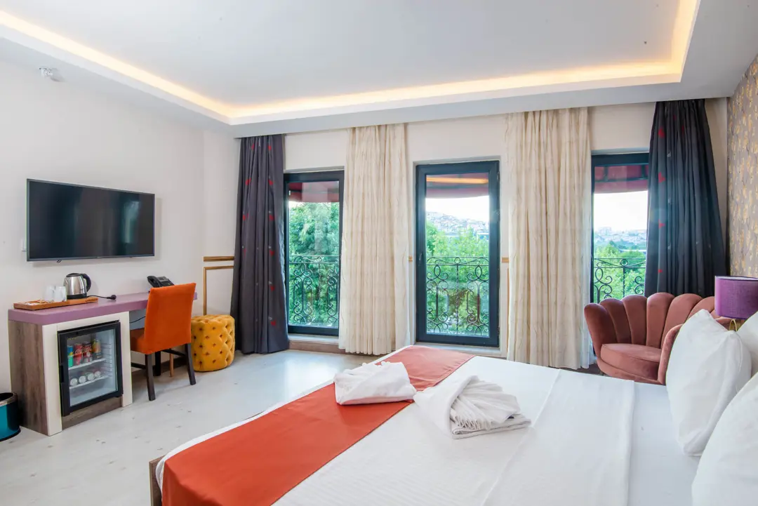 Mimari Fotoğraf Çekimi İzmir — Mayla Golden Horn Hotel Cephe Detayı — mertakdurak.com — 12