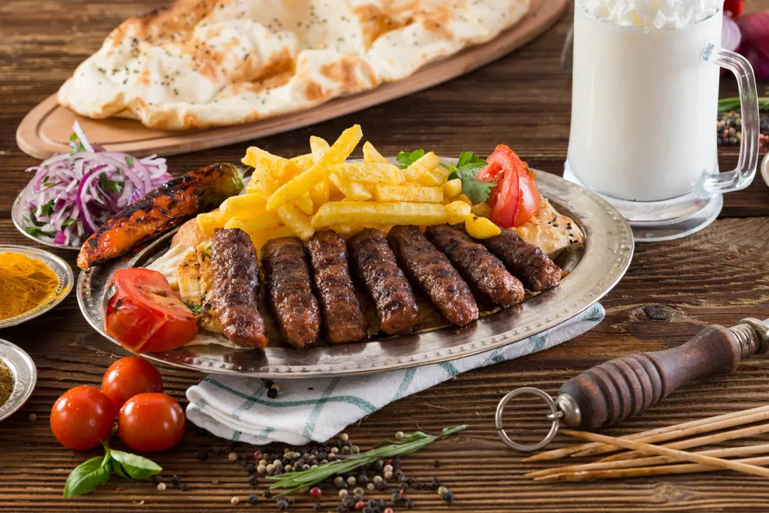 Gıda Fotoğraf Çekimi İzmir — Orient Grill Renk Kontrastı — mertakdurak.com