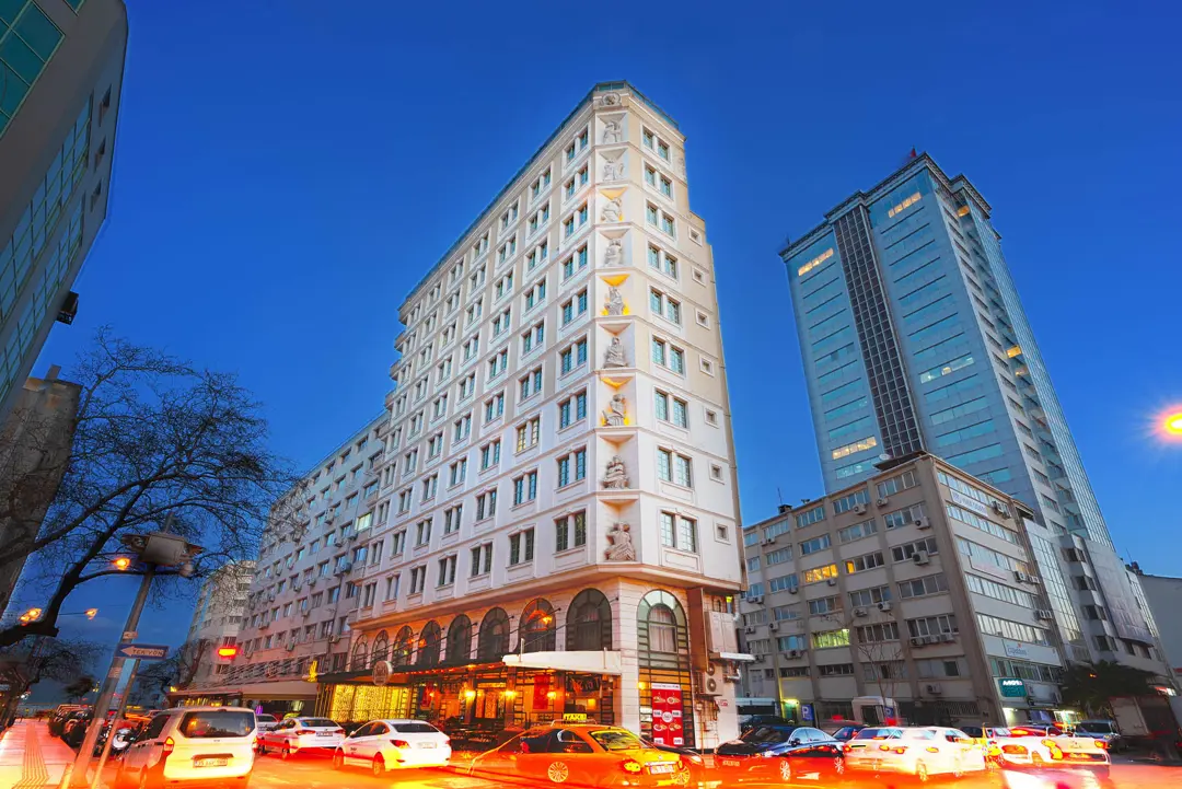 Mimari Fotoğraf Çekimi İzmir — Marla Hotel Cephe Detayları — mertakdurak.com