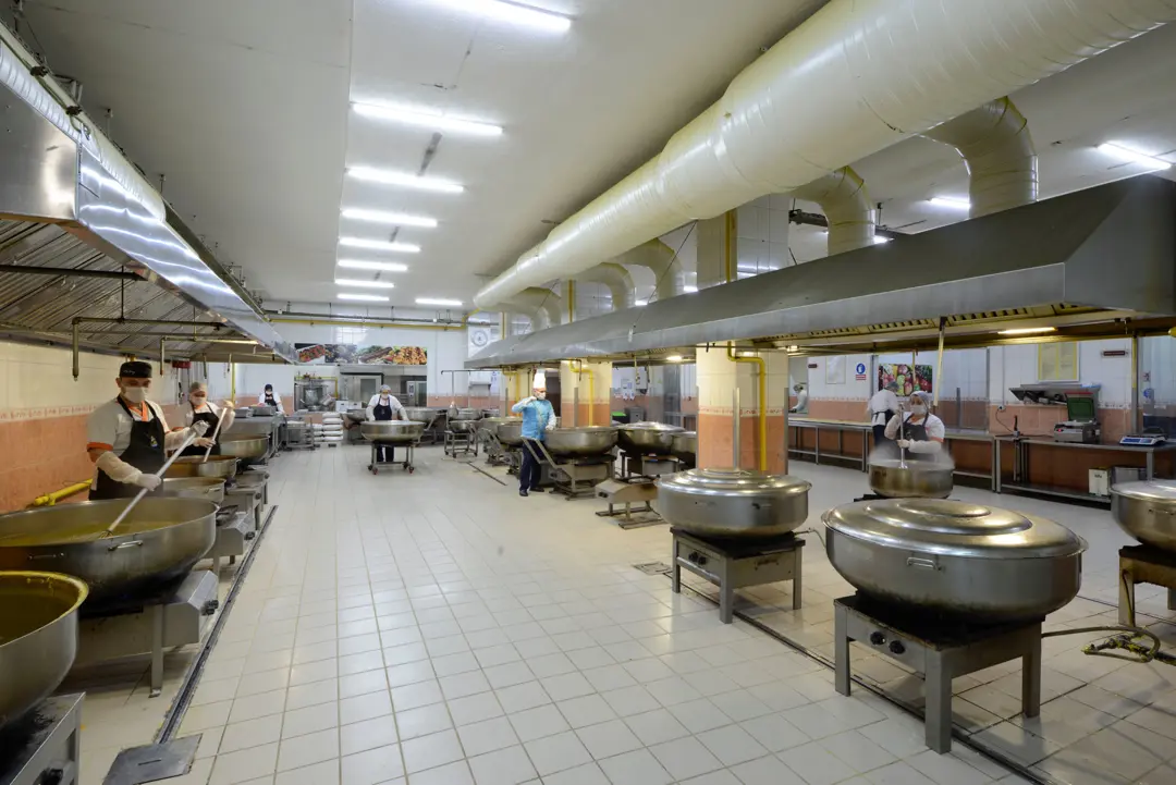 Fabrika Fotoğraf Çekimi İzmir — Pırlanta Yemek Endüstriyel Aydınlatma — mertakdurak.com — 17